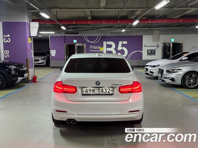 BMW 3-Series 2018 — photo 2