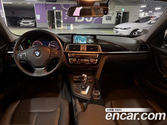 BMW 3-Series 2018 — photo 7