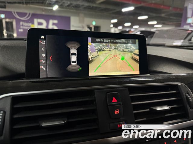 BMW 3-Series 2018 — photo 13