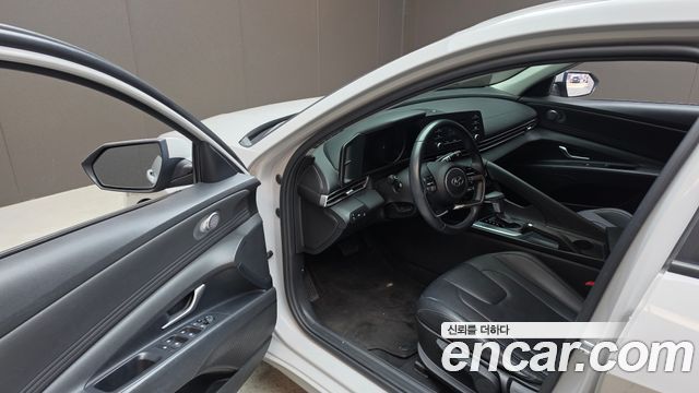 Hyundai AVANTE 2021 — photo 13