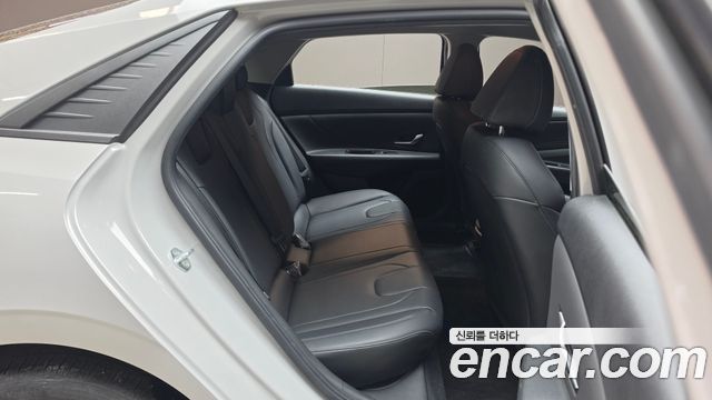 Hyundai AVANTE 2021 — photo 17