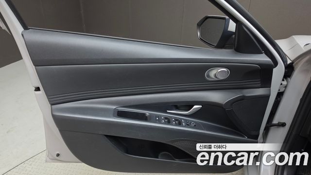 Hyundai AVANTE 2021 — photo 14