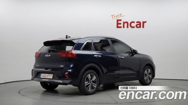 Kia Niro 2022 — photo 2