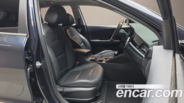 Kia Niro 2022 — photo 18