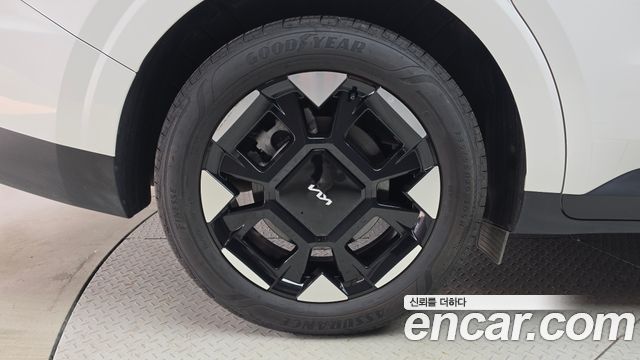 Kia Canival 2025 — photo 5