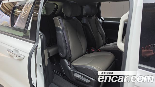 Kia Canival 2025 — photo 17