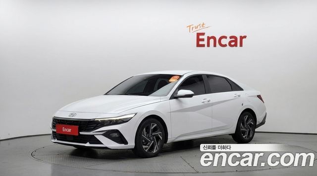 Hyundai AVANTE 2024 — photo 1