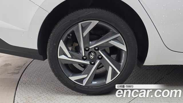 Hyundai AVANTE 2024 — photo 5