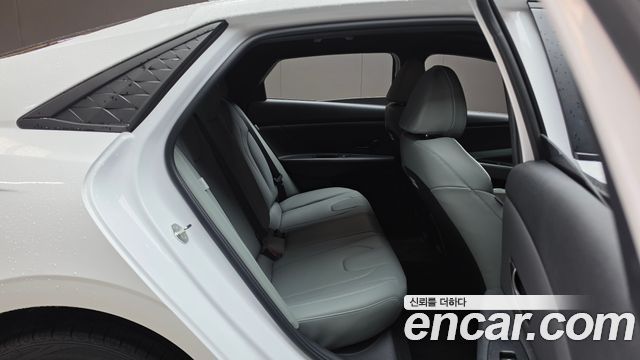 Hyundai AVANTE 2024 — photo 17