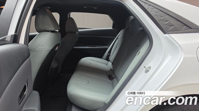 Hyundai AVANTE 2024 — photo 16