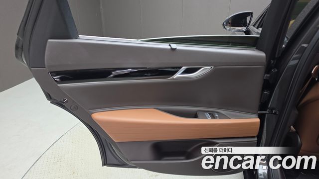 Genesis G80 2023 — photo 15