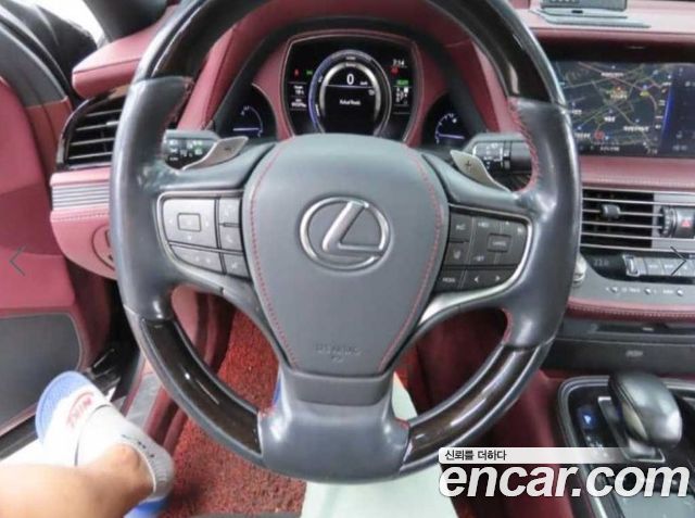 Lexus LS 2018 — photo 7