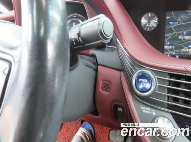 Lexus LS 2018 — photo 8