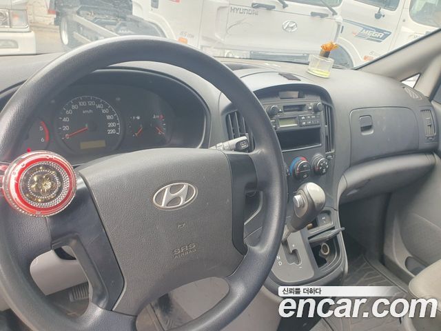 Hyundai Starex 2010 — photo 8
