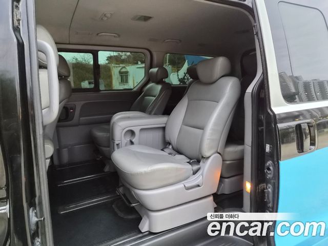 Hyundai Starex 2012 — photo 13