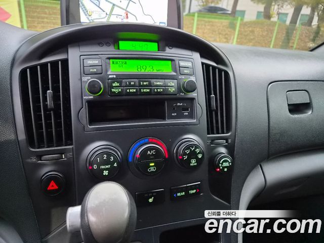 Hyundai Starex 2012 — photo 17