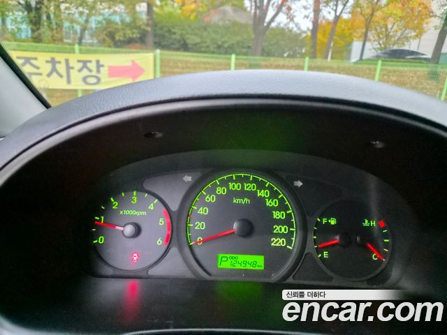 Hyundai Starex 2012 — photo 18