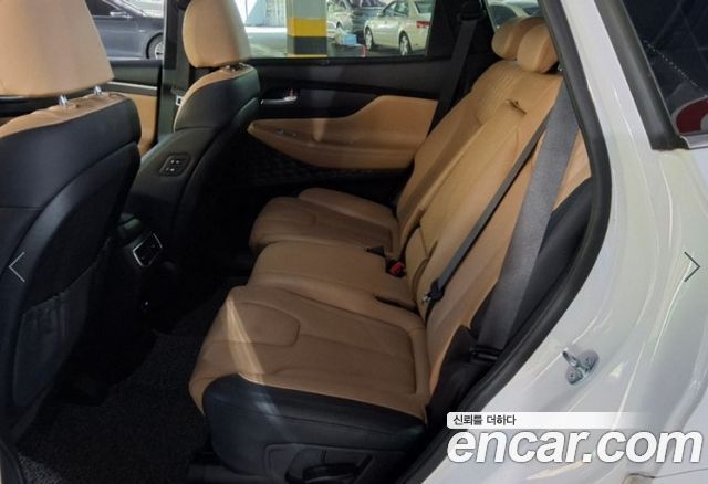 Hyundai Santafe 2023 — photo 4