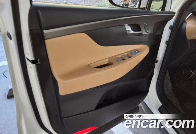 Hyundai Santafe 2023 — photo 9