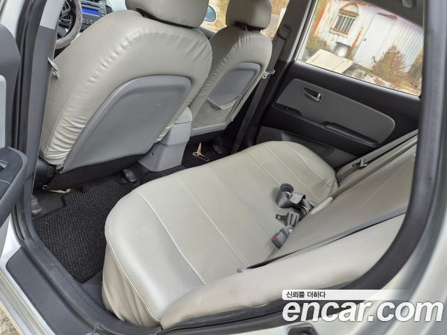 Hyundai AVANTE 2009 — photo 13