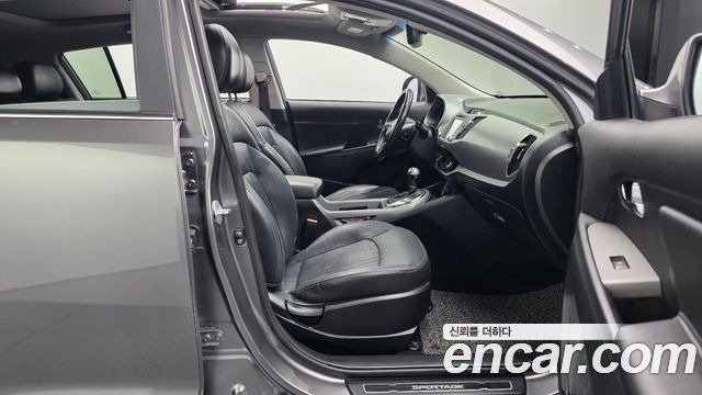 Kia Sportage 2015 — photo 16