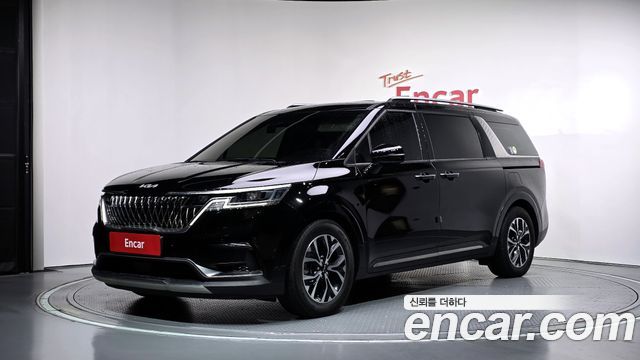 Kia Canival 2023 — photo 1