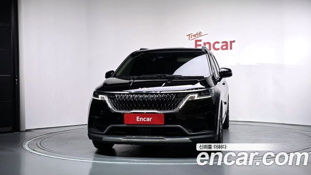 Kia Canival 2023 — photo 3