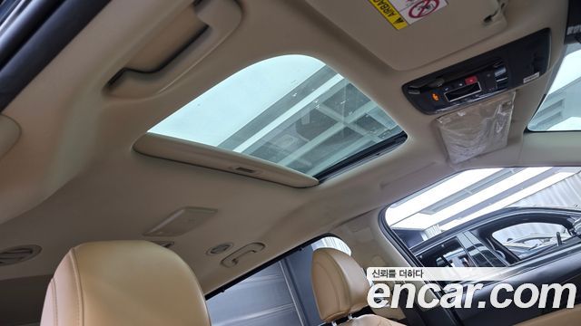 Kia Canival 2023 — photo 17