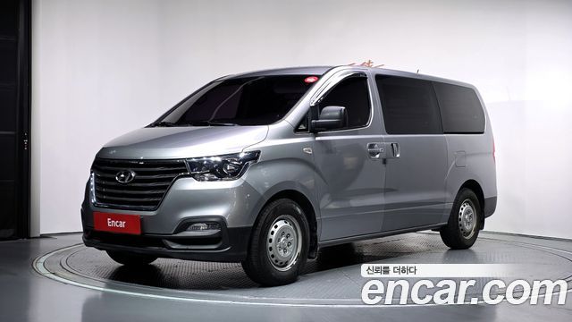 Hyundai Starex 2019 — photo 1