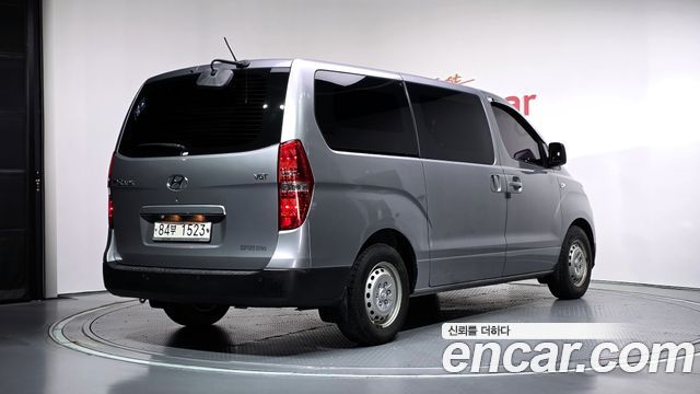 Hyundai Starex 2019 — photo 2