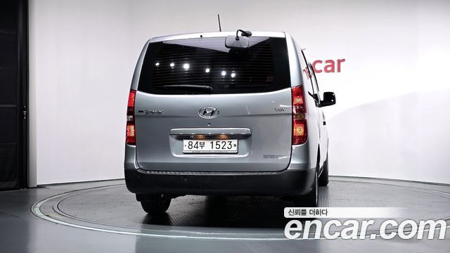 Hyundai Starex 2019 — photo 4