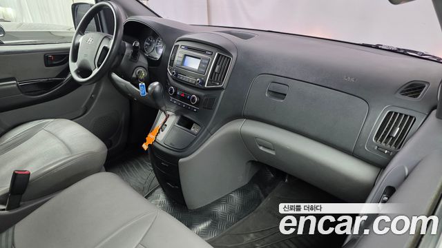 Hyundai Starex 2019 — photo 10