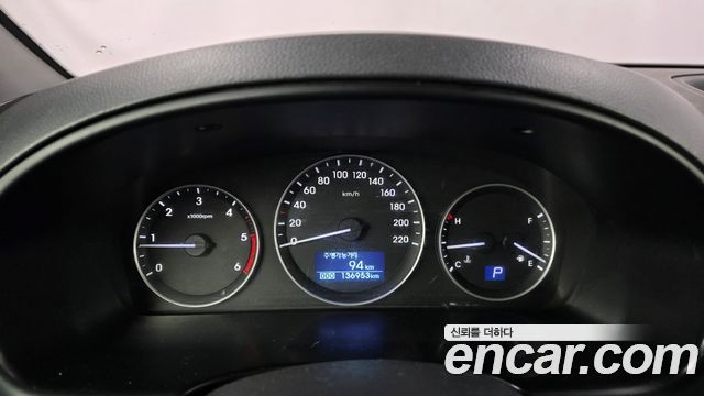 Hyundai Starex 2019 — photo 11