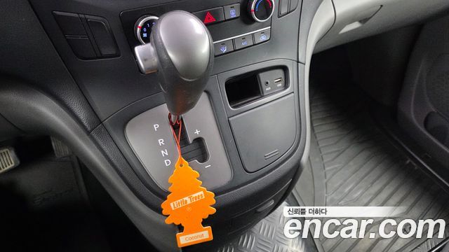Hyundai Starex 2019 — photo 12