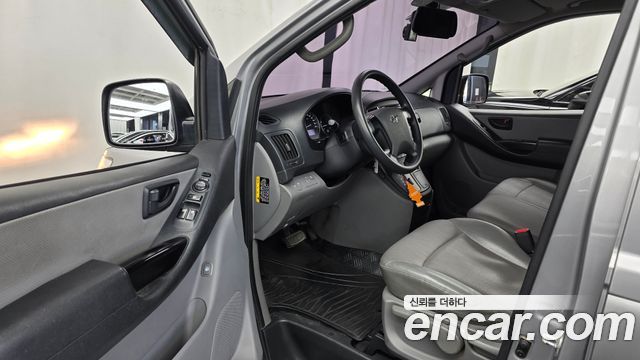 Hyundai Starex 2019 — photo 13