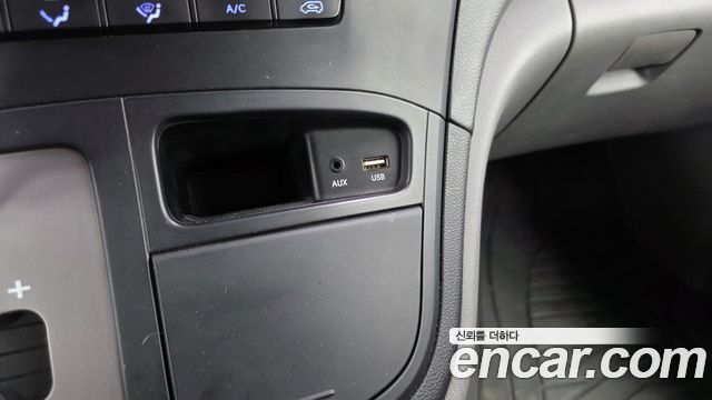 Hyundai Starex 2019 — photo 24