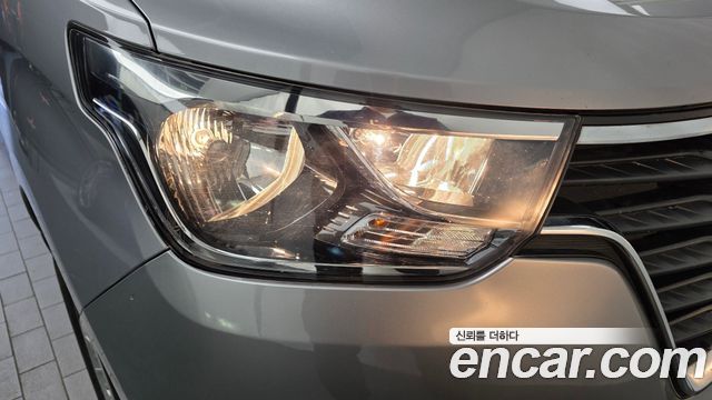 Hyundai Starex 2019 — photo 8