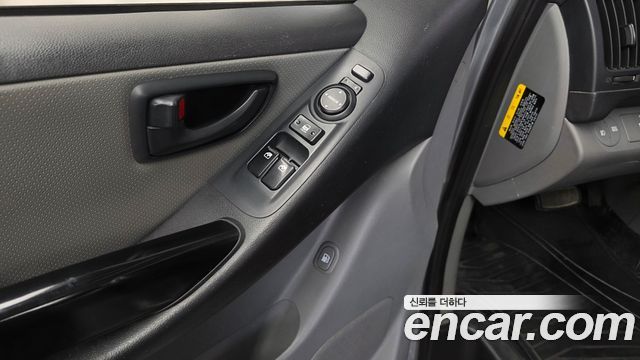 Hyundai Starex 2019 — photo 28