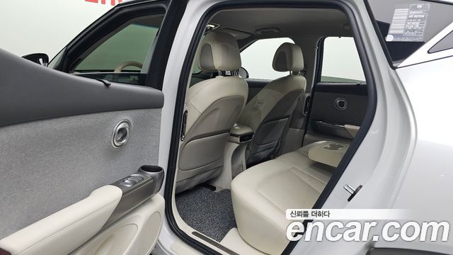 Genesis GV60 2022 — photo 11