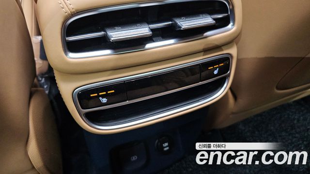 Genesis GV80 2022 — photo 31