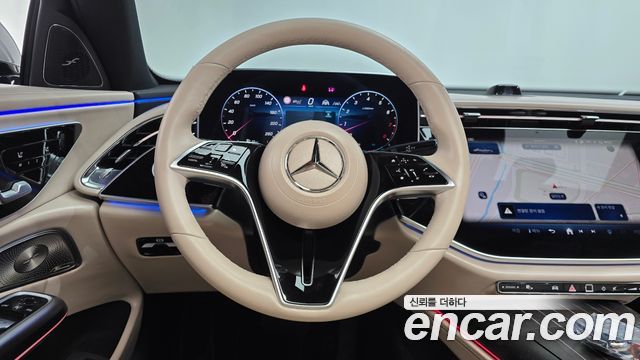 Mercedes-Benz E-Class 2025 — photo 21