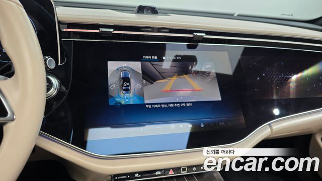 Mercedes-Benz E-Class 2025 — photo 22