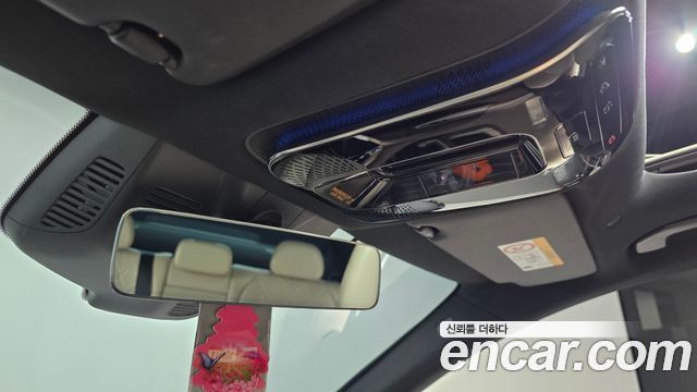 Mercedes-Benz E-Class 2025 — photo 25