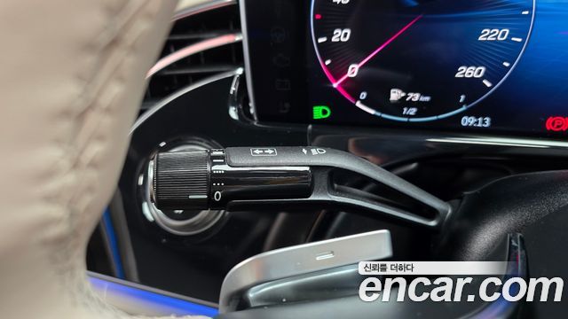 Mercedes-Benz E-Class 2025 — photo 26