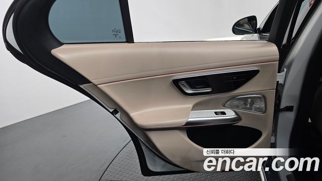 Mercedes-Benz E-Class 2025 — photo 15