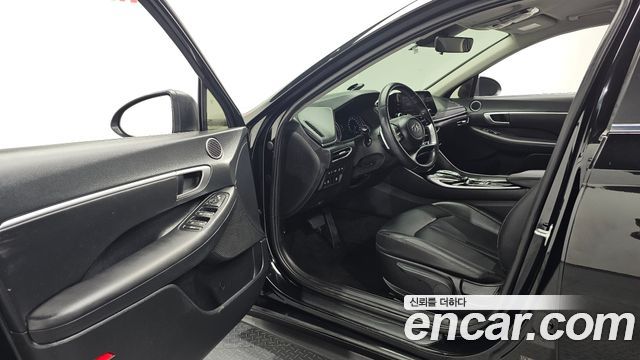 Hyundai Sonata 2022 — photo 13