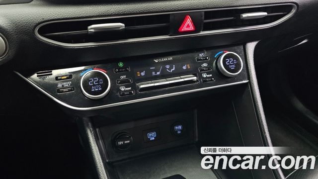 Hyundai Sonata 2022 — photo 24
