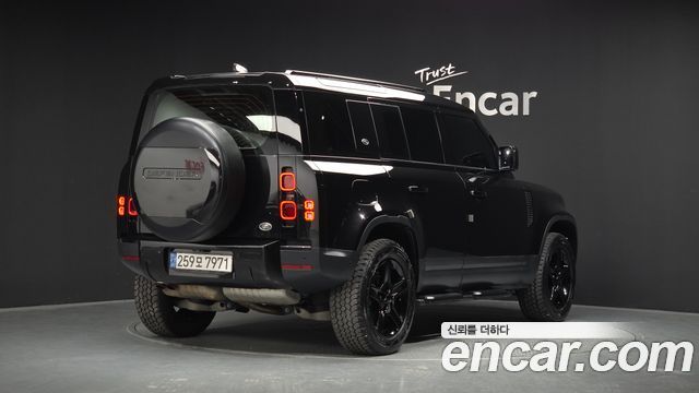 Land Rover Defender 2022 — photo 2