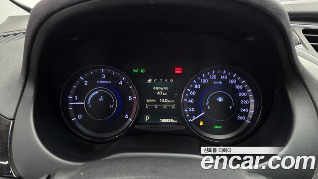 Hyundai Grandeur 2015 — photo 8
