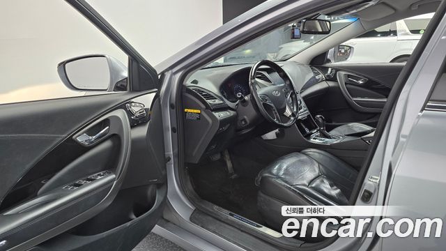 Hyundai Grandeur 2015 — photo 10